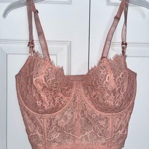 Elegant Lace Victoria Secret Bralette in Dusty Pink